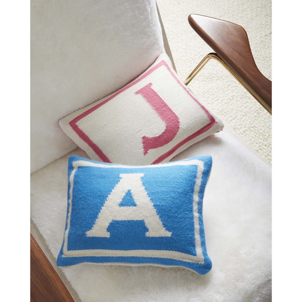 WEB17_Junior_Pillows_A