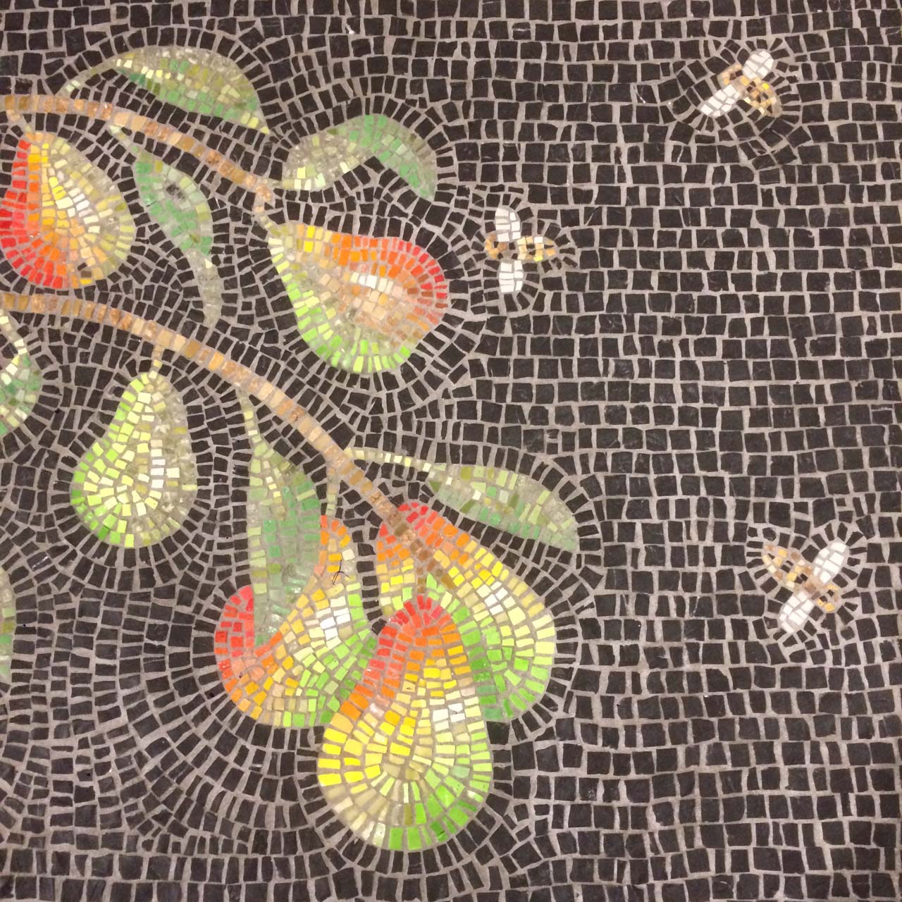 KForst Pear Branch Mosaic Detail
