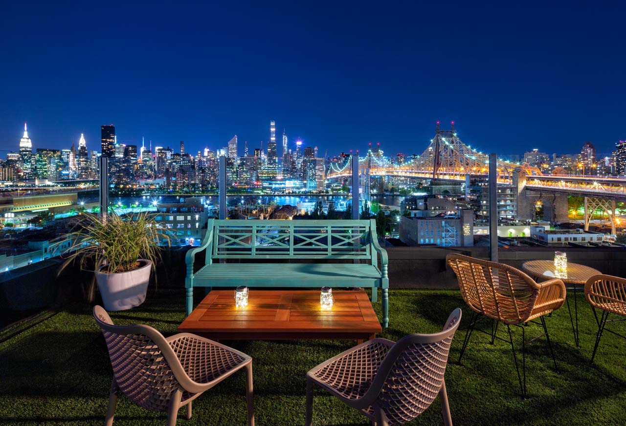 Savanna Rooftop - NYC Skyline Views